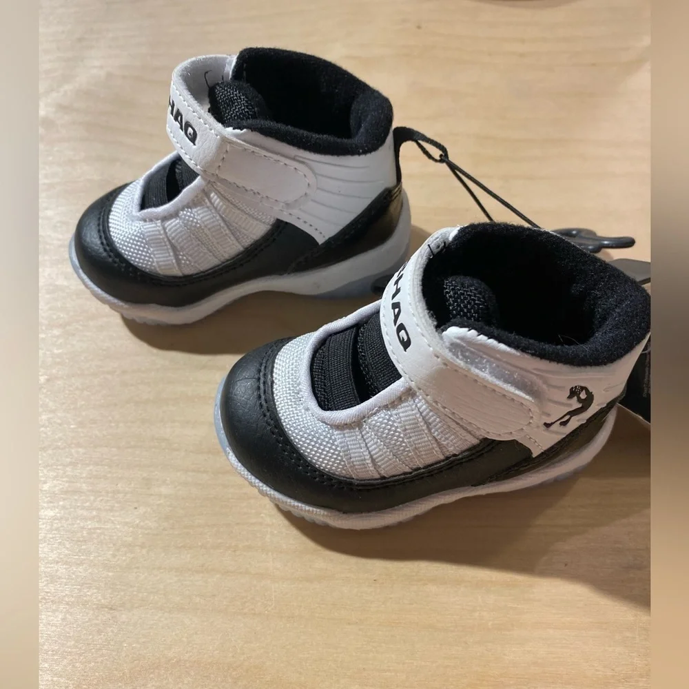 Shaq Infant Athletics Shoes size 3 (JY)
